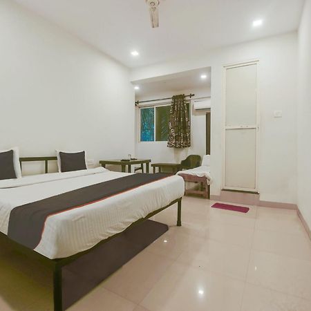 Collection O Morjim Sea Wave Hotel Bagian luar foto