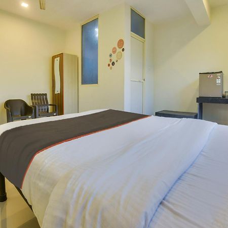 Collection O Morjim Sea Wave Hotel Bagian luar foto