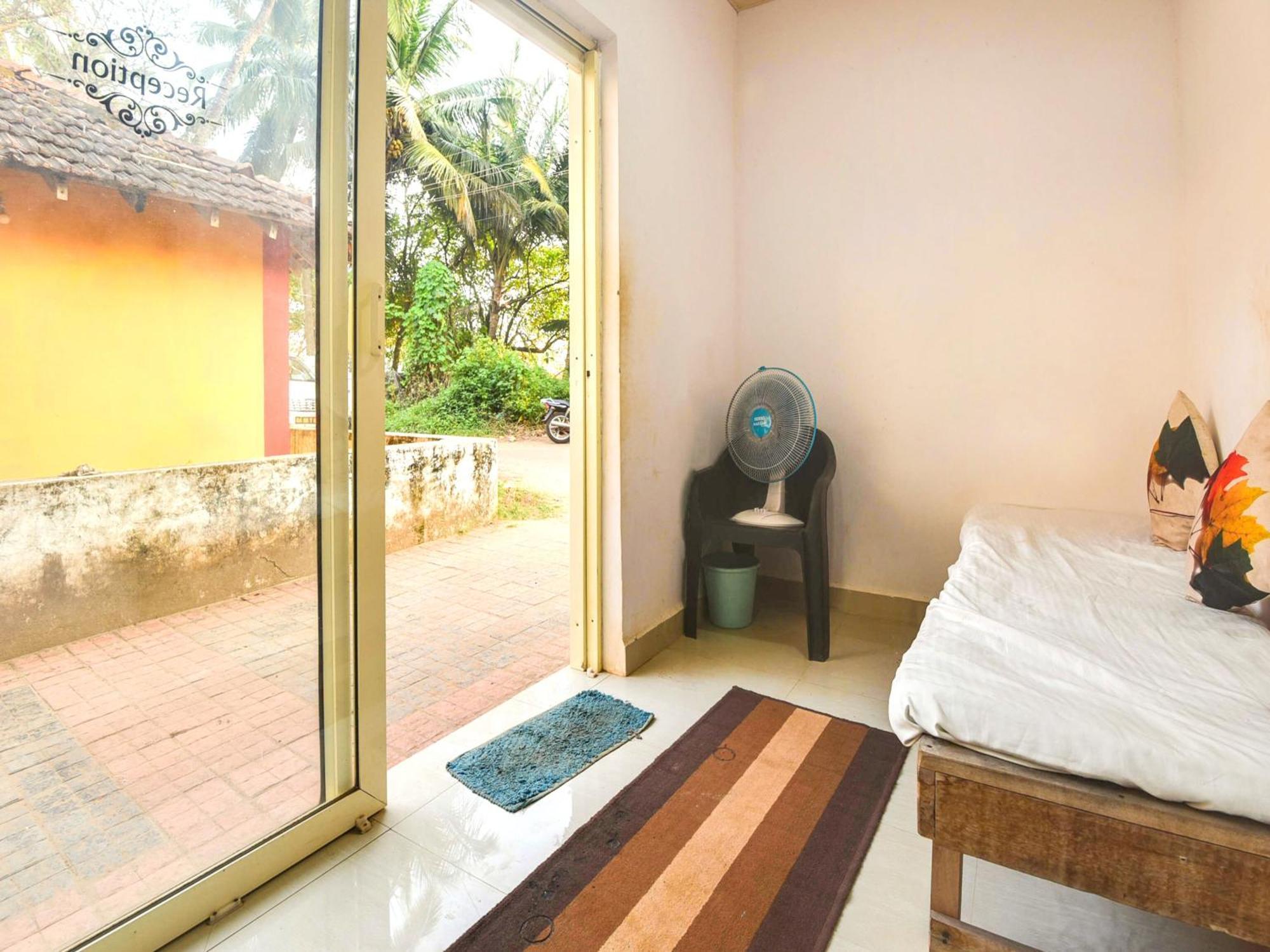 Collection O Morjim Sea Wave Hotel Bagian luar foto