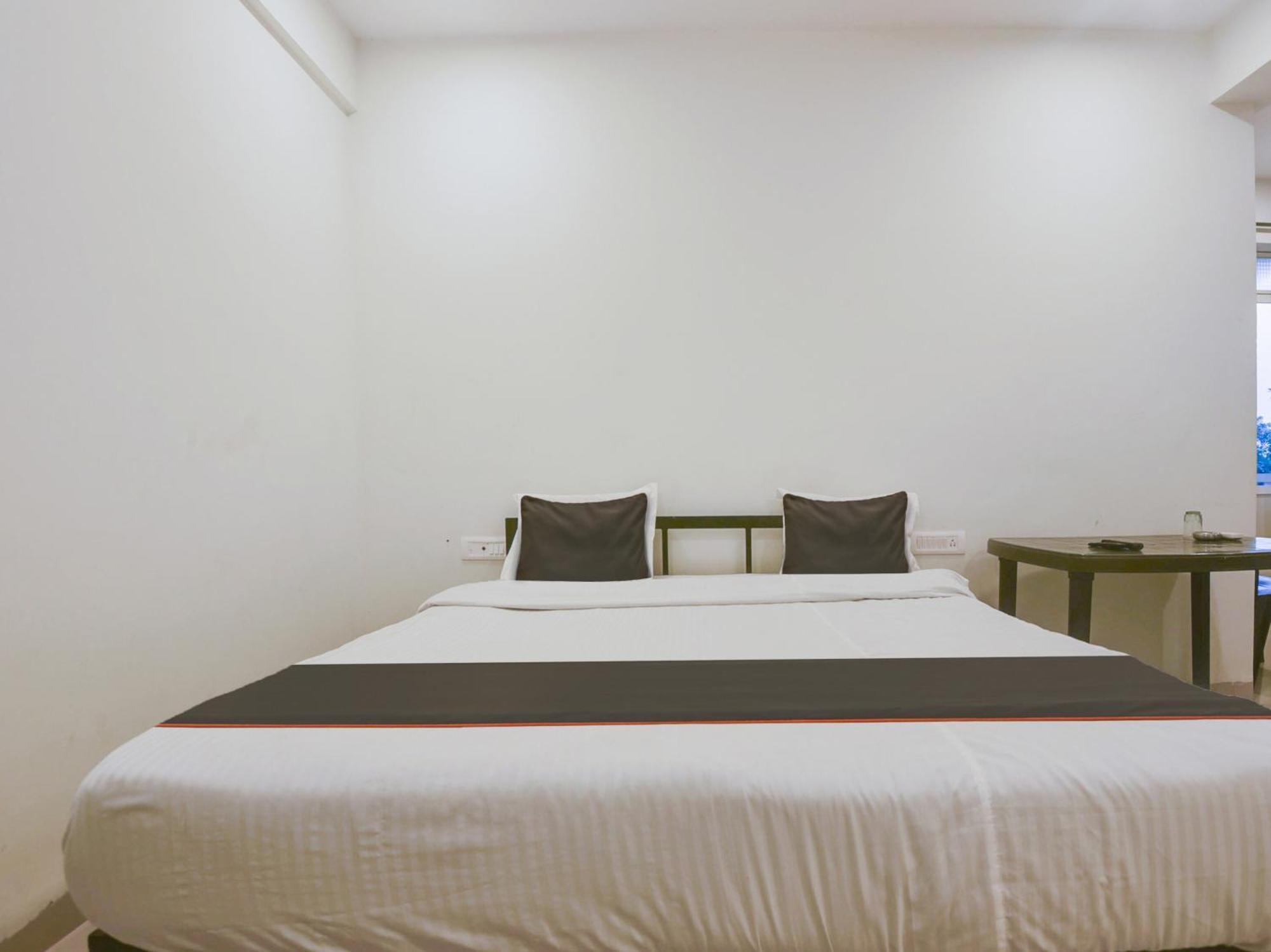 Collection O Morjim Sea Wave Hotel Bagian luar foto