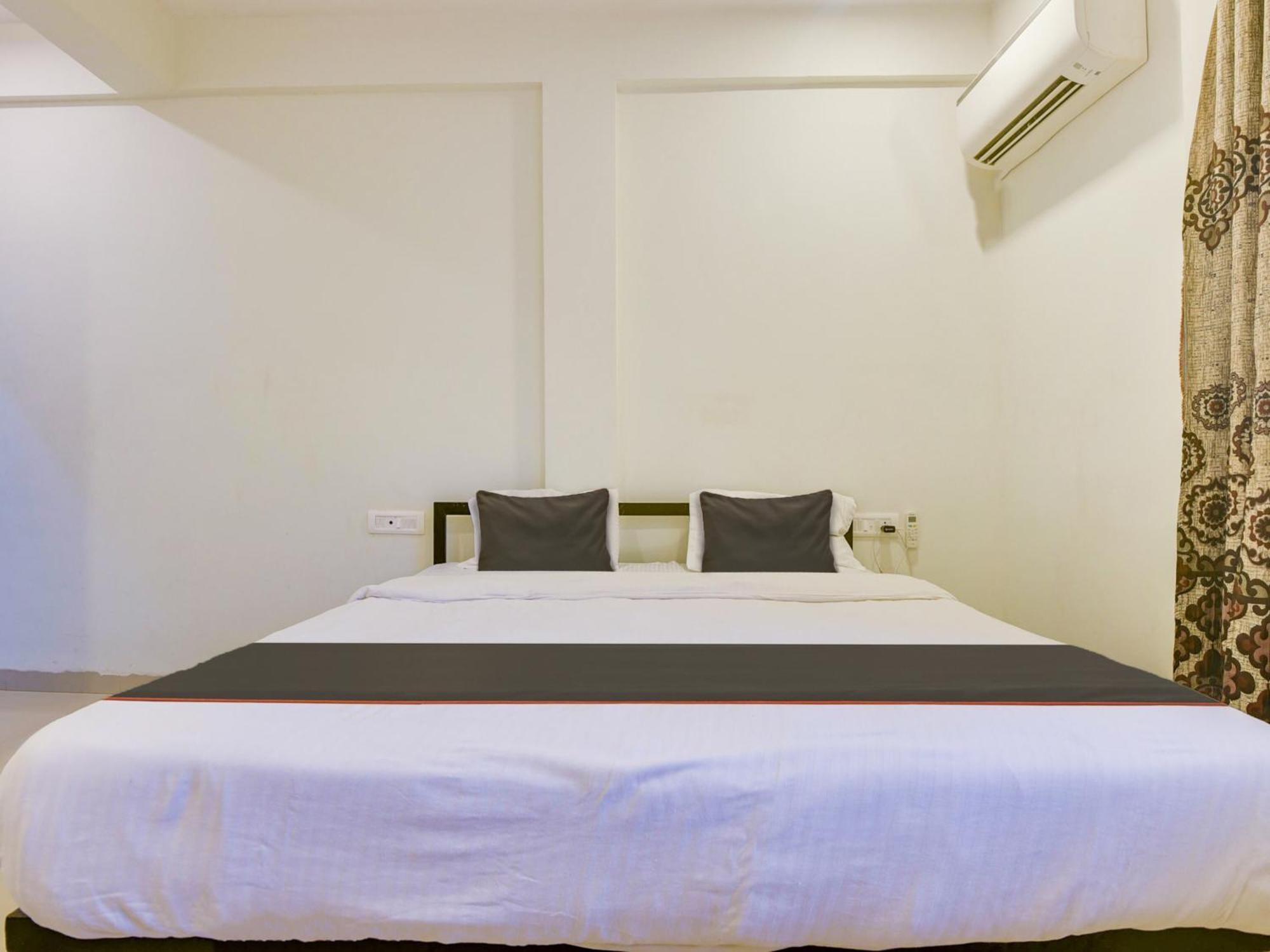Collection O Morjim Sea Wave Hotel Bagian luar foto