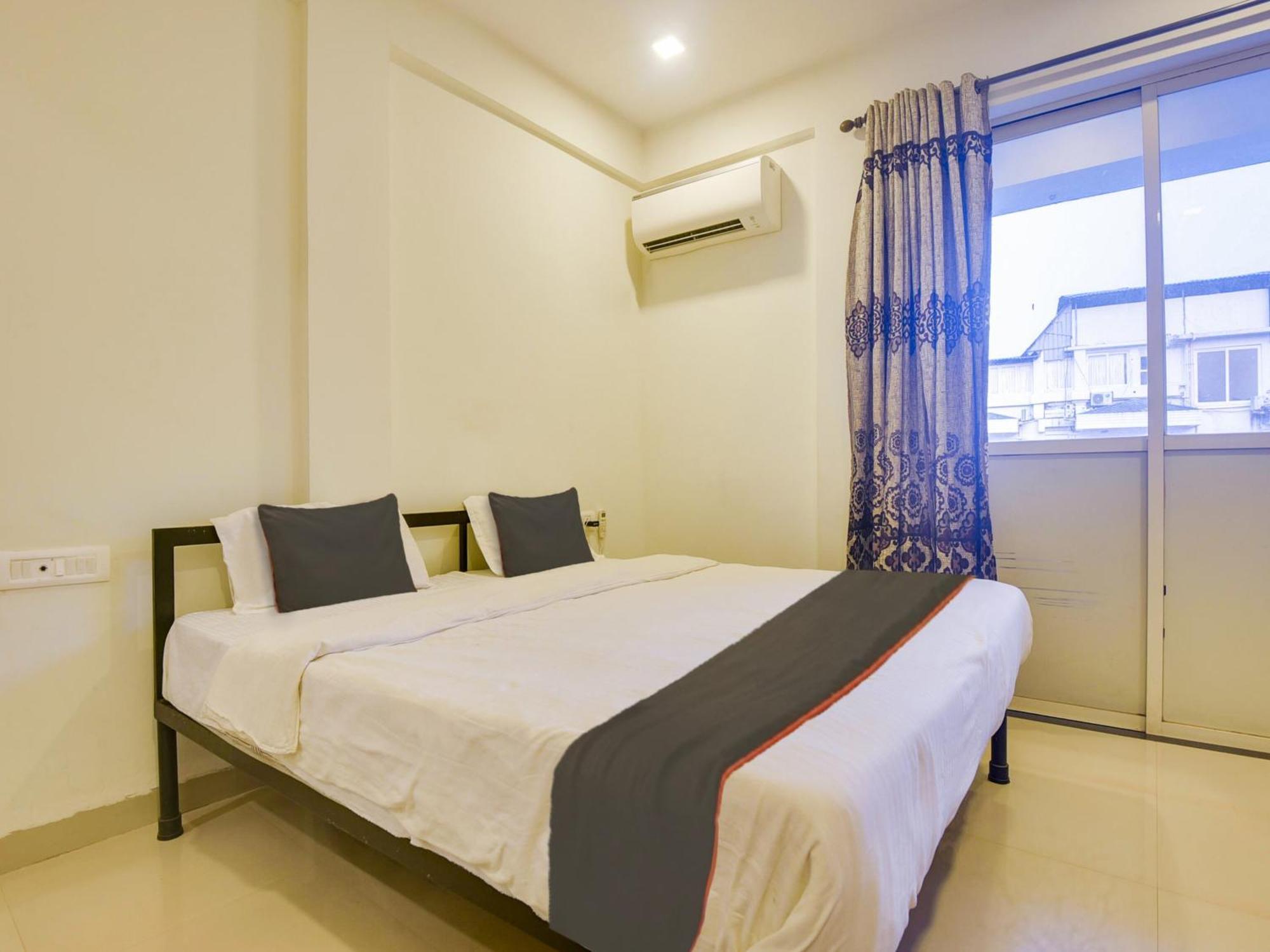 Collection O Morjim Sea Wave Hotel Bagian luar foto