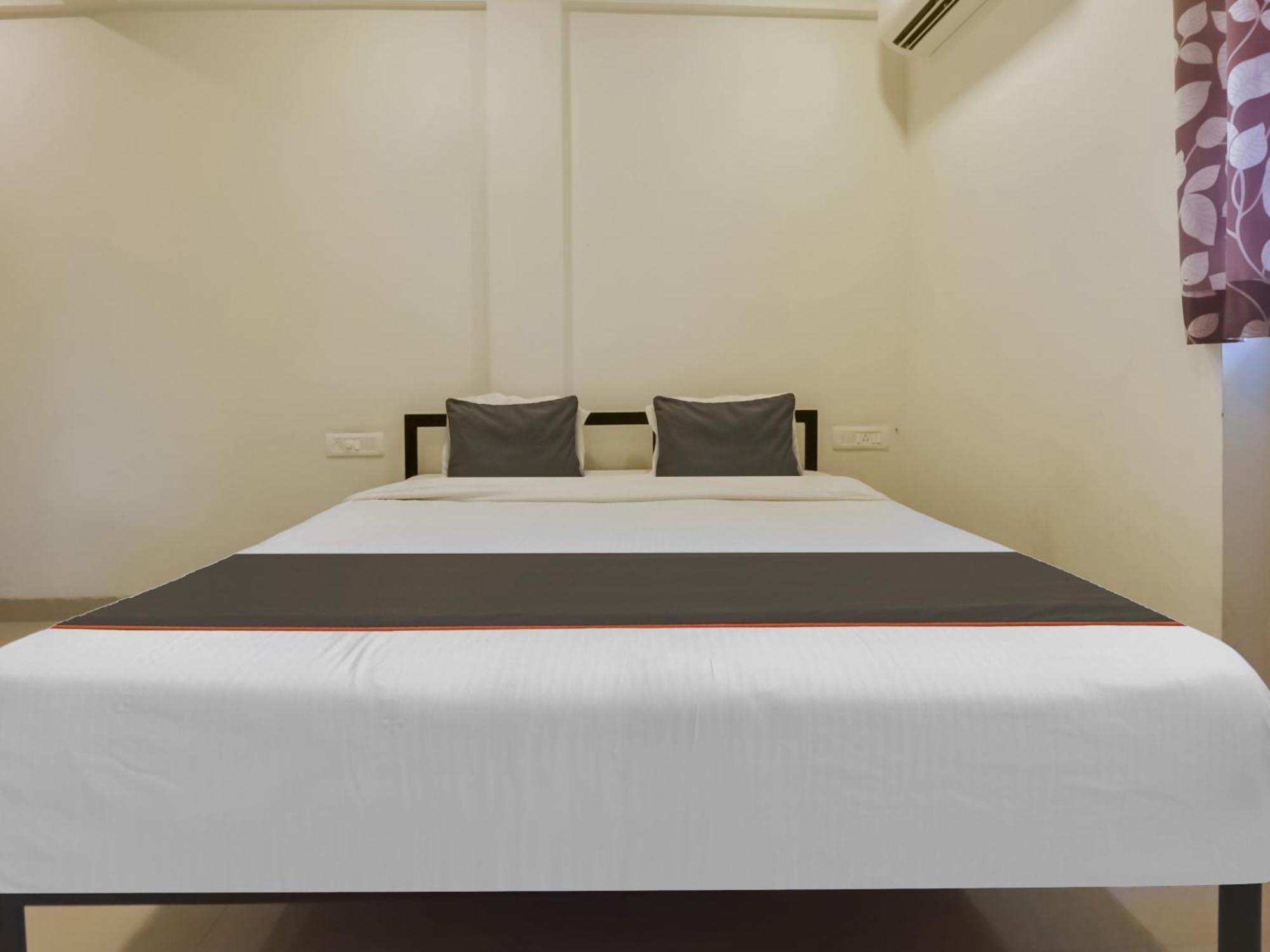 Collection O Morjim Sea Wave Hotel Bagian luar foto