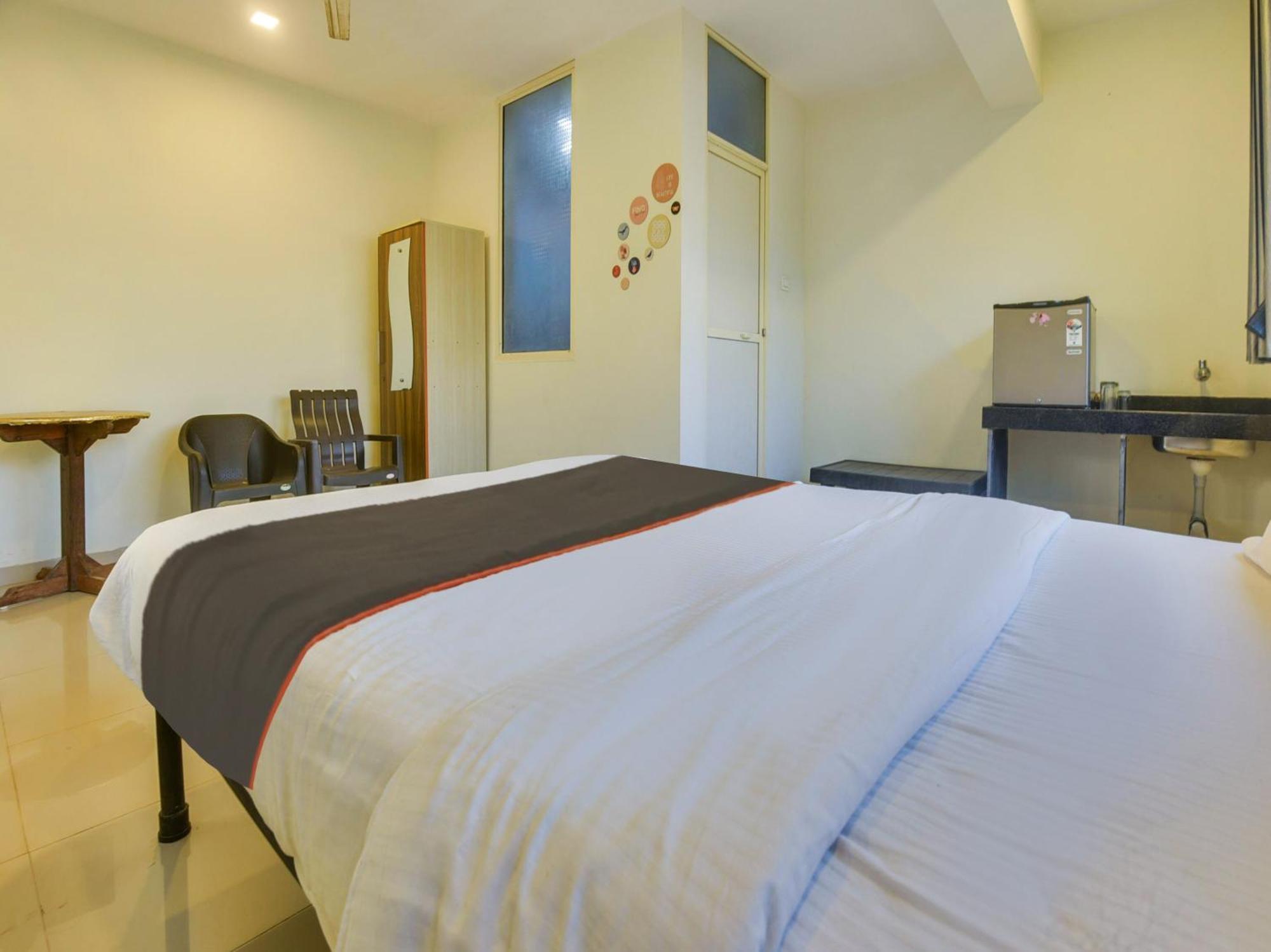 Collection O Morjim Sea Wave Hotel Bagian luar foto